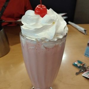 Meet your Posher, Valeria